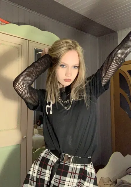 Кира из Ситтард, мне 20, познакомлюсь для общения