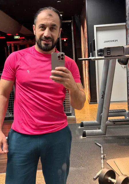 Teoo из Франкфурта-на-майне, ищу на сайте приятное времяпровождение