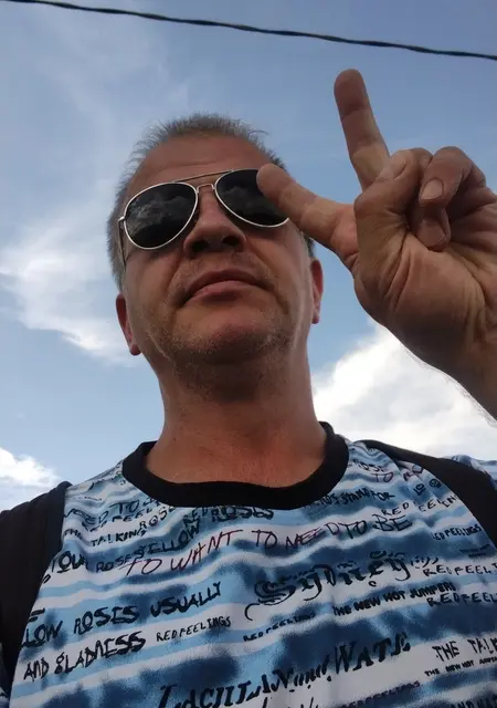 Я Александр, 46, из Хельсинки, ищу знакомство для приятного времяпровождения