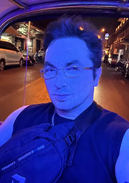 Nik из Пхитсанулок, ищу на сайте знакомства на одну ночь