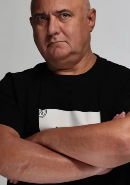 Дмитрий из Амстердама, ищу на сайте общение