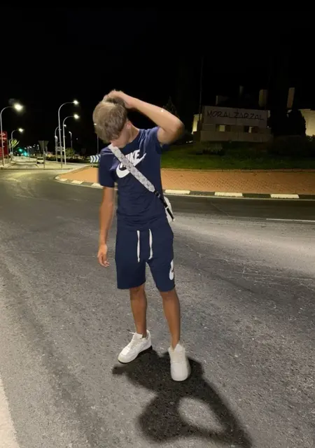 Konrad из Полице, мне 19, познакомлюсь на одну ночь