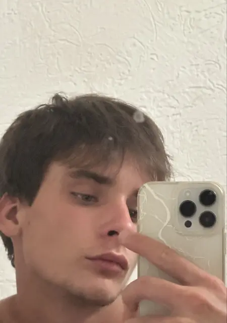 Я Angel, 19, знакомлюсь на одну ночь в Алматы