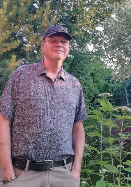 Слава из Киева, ищу на сайте открытые отношения