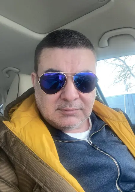 Артем з Броварів, мені 51 років, познайомлюсь для постійних стосунків