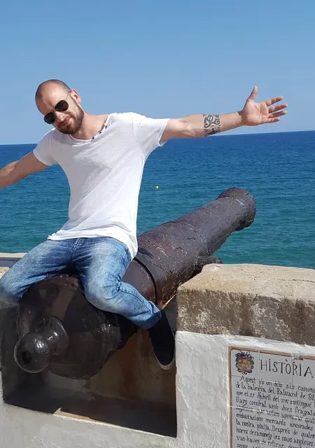 Moderated de Benidorm, busco en el sitio lío de una noche