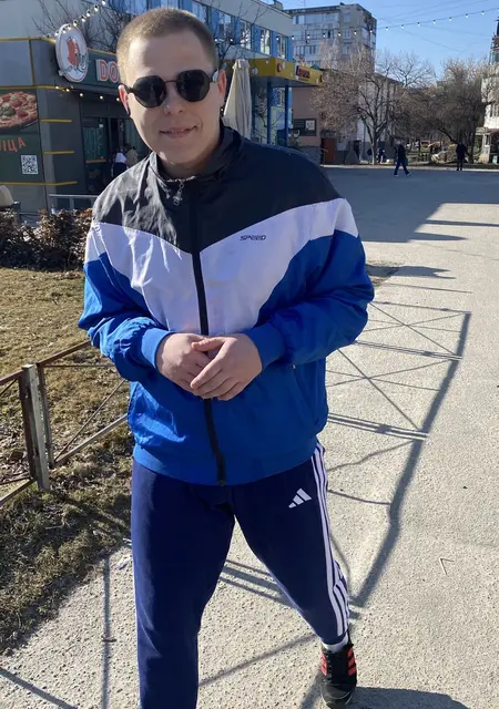 Я Константин, 24, из Тернополя, ищу знакомство для приятного времяпровождения