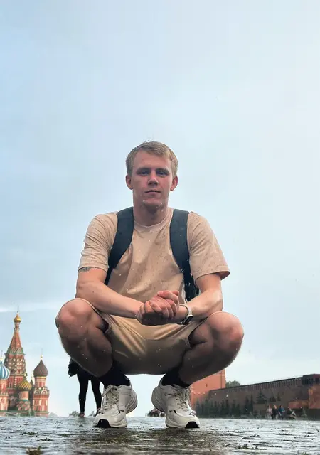 Я Евгений, 26, из Пюто, ищу знакомство для постоянных отношений