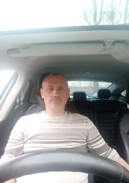 Я Дмитрий, 44, знакомлюсь на одну ночь в Витебске