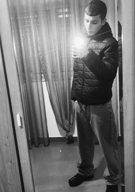 Gabriel из Порта, мне 20, познакомлюсь на одну ночь