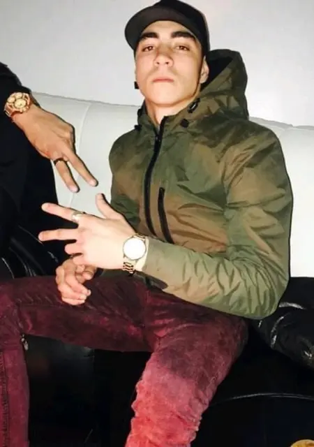 Rafael из Амора, ищу на сайте знакомства без обязательств