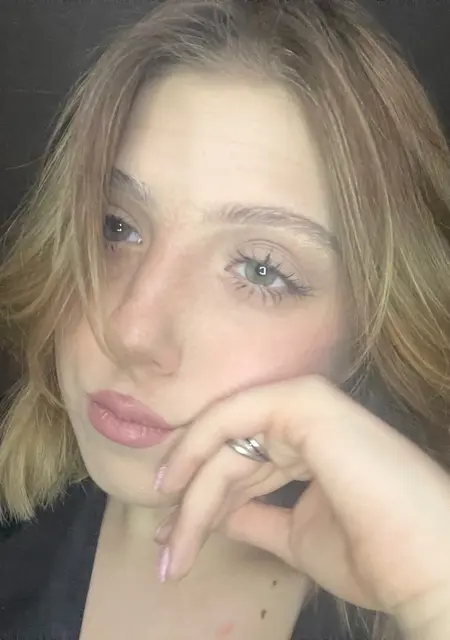 Я Калерия, 21 років з Донецька, шукаю знайомство для дружби