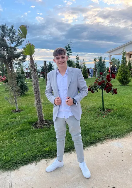 Andrei из Плоешти, ищу на сайте вирта