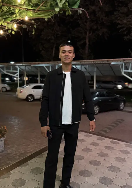 Я Алишер, 18, знакомлюсь на одну ночь в Ташкенте