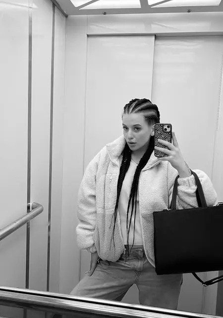 Я Керолайн, 20, знакомлюсь для открытые отношения в Ивано-Франковске