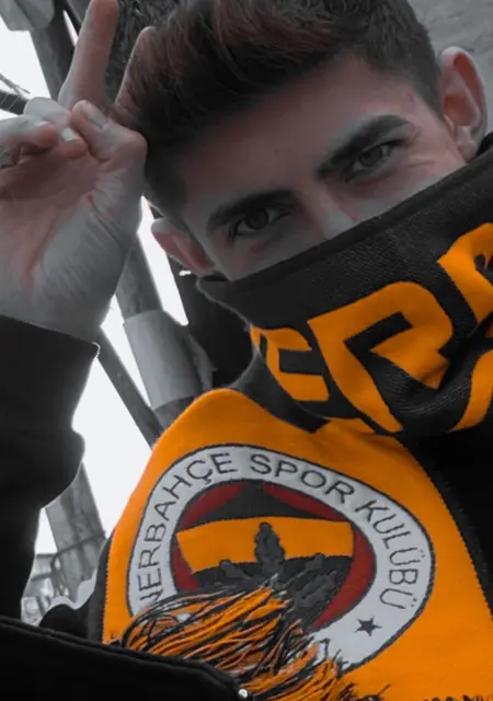 Я Mehmet, 25, из Стамбула, ищу знакомства на одну ночь