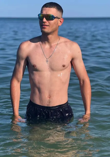 Я Эльнар, 19, знакомлюсь без обязательств в Одессе