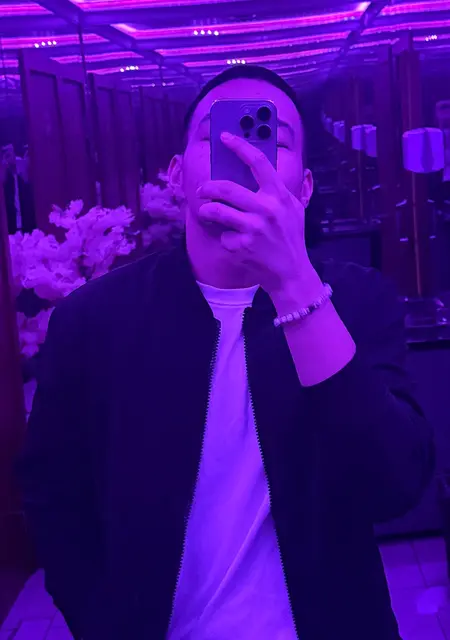 Я Zhalgas, 18, знакомлюсь на одну ночь в Астане