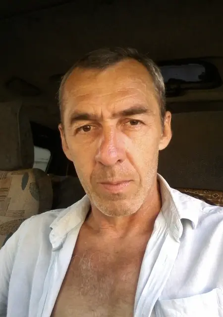 Дэмон из Брюсселя, мне 53, познакомлюсь на одну ночь