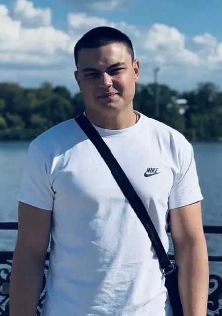 Михаил из Измира, мне 19, познакомлюсь для вирта