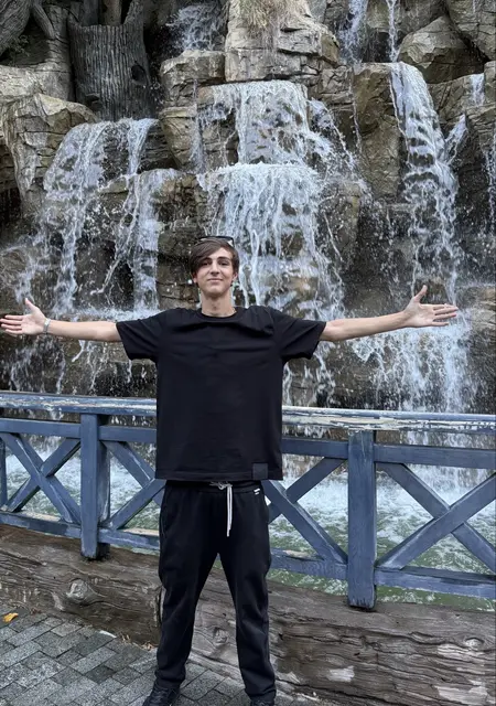 Я Abrama, 25, из Тбилиси, ищу знакомство для вирта