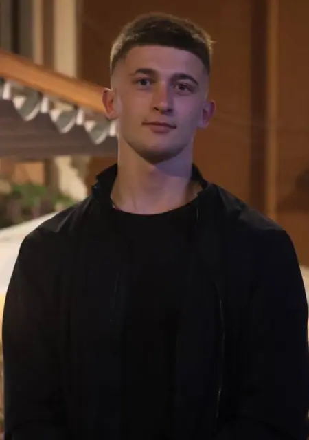 Сергій из Львова, мне 20, познакомлюсь на одну ночь