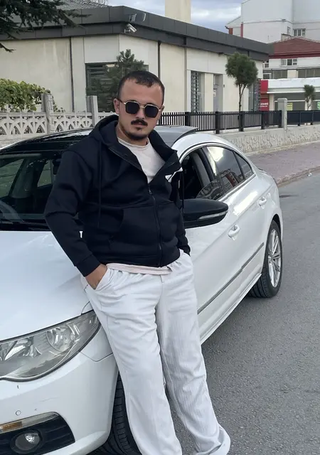 Я Enes, 24, знакомлюсь на одну ночь в Бурсе