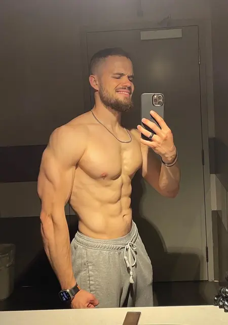 Вадим Шпак из Чернигова, мне 25, познакомлюсь без обязательств