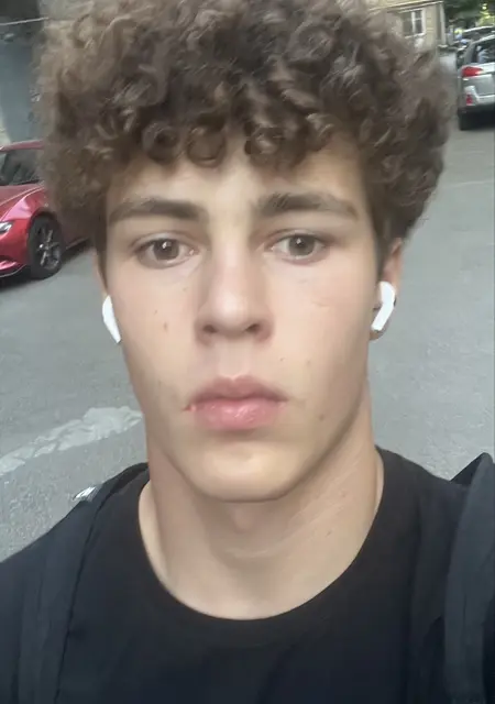 Марк из Могилёв-подольского, ищу на сайте знакомства на одну ночь