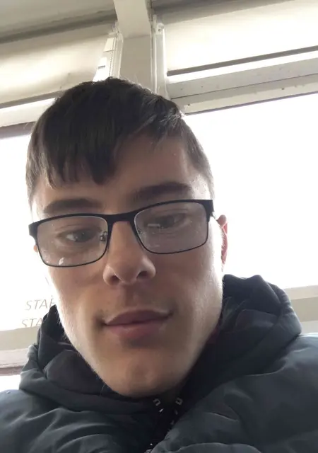 Josh из Лондона, ищу на сайте вирта