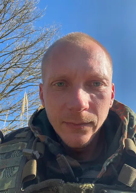 Ваня из Славянска, ищу на сайте приятное времяпровождение