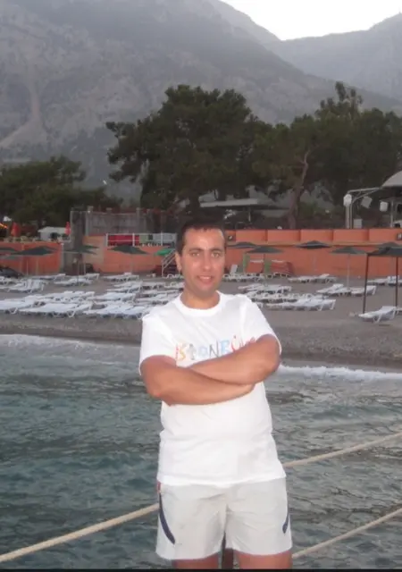 Andrew из Гомеля, мне 41, познакомлюсь без обязательств