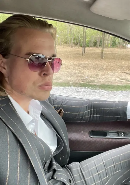 Mark из Амстердама, ищу на сайте вирта