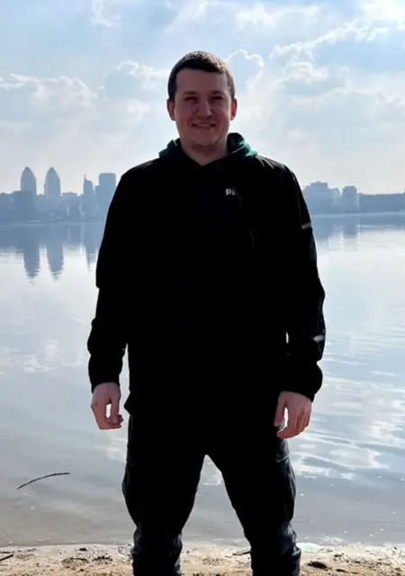 Альберт из Днепра, мне 28, познакомлюсь для дружбы