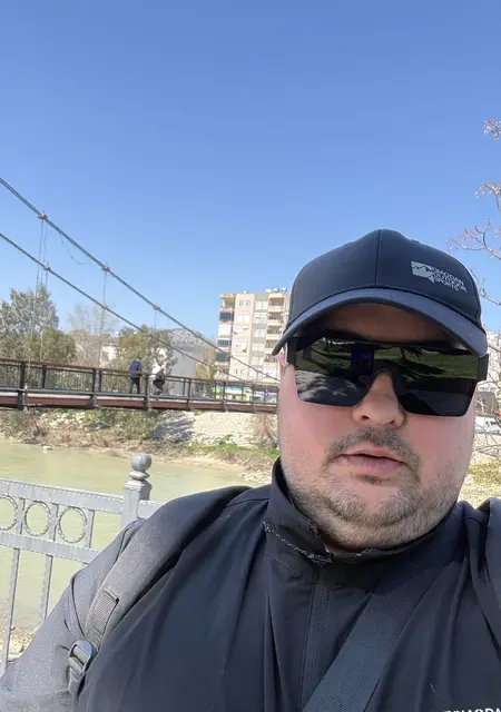 Я Максим, 30, знакомлюсь для общения в Мерсине