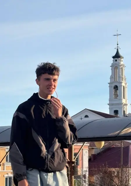 Я Константин, 18, знакомлюсь для приятного времяпровождения в Минске