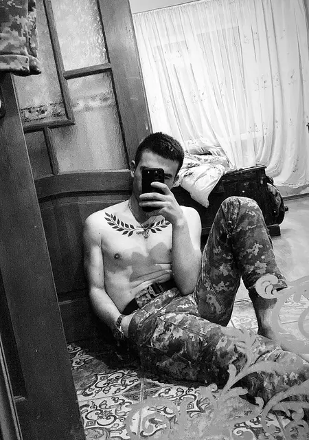 Я Денис, 26, из Хмельницкого, ищу знакомство для общения