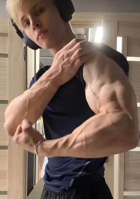 Pasha de Málaga, busco en el sitio conversación virtual