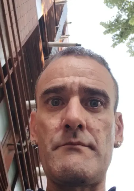 Soy Spark, 43 años de Madrid, busco conocer gente para relación sin ataduras