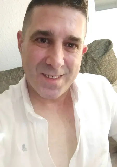 Sergio Barrios de Madrid, tengo 48 años, listo para conocer para relación abierta