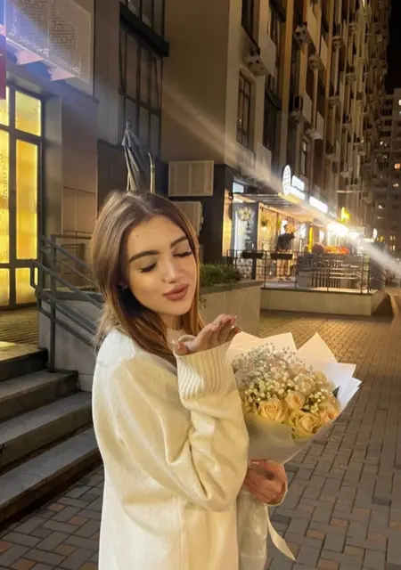 Я Кира, 20 років з Київ, шукаю знайомство для дружбы