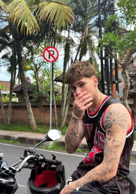 Я Єгор, 22, знакомлюсь без обязательств в Черкассах