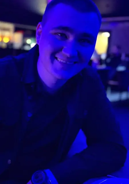 Данил из Горловки, мне 25, познакомлюсь для дружбы