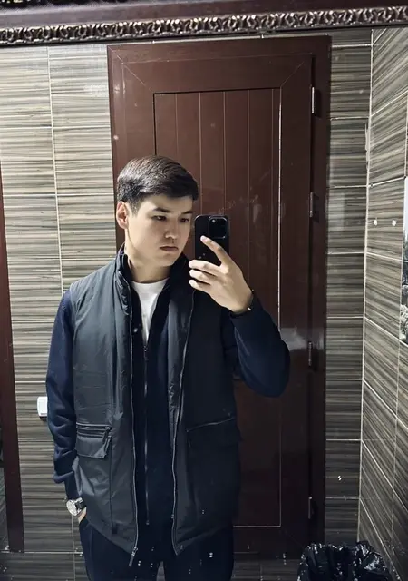 Я Yerassyl, 19, из Астаны, ищу знакомства на одну ночь