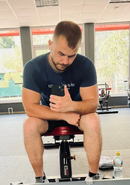 Pavel из Кишинёва, мне 26, познакомлюсь на одну ночь