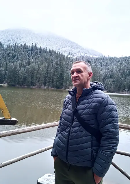 Alex з Рівного, мені 45 років, познайомлюсь для спілкування