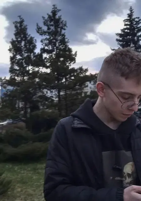 Я Артём, 21, знакомлюсь на одну ночь в Полоцке