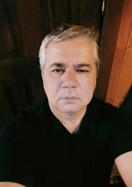 Я Igor, 53, знакомлюсь без обязательств в Париже