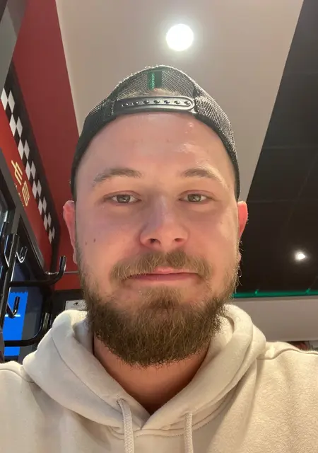 Я Jakub, 28, знакомлюсь для приятного времяпровождения в Либёрцах