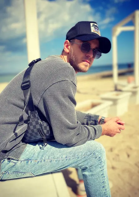 Alex из Одессы, мне 30, познакомлюсь на одну ночь